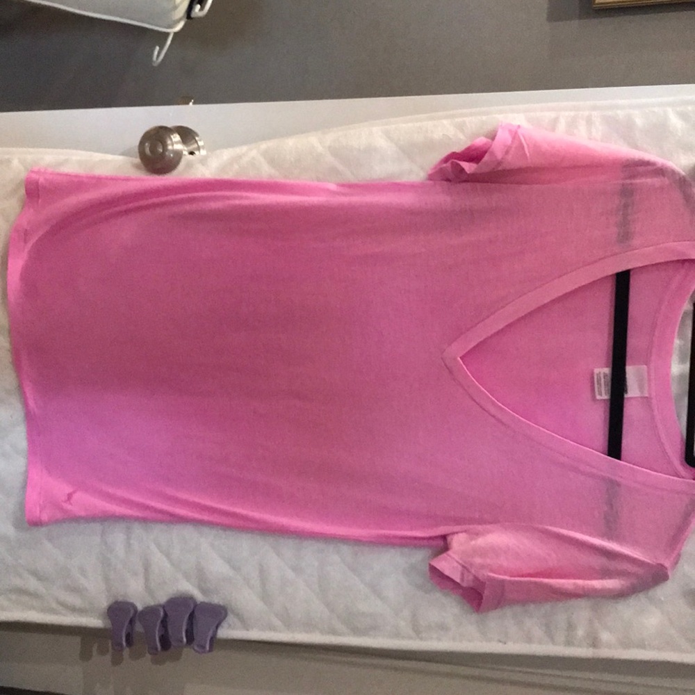 VS cotton v neck t shirt size M